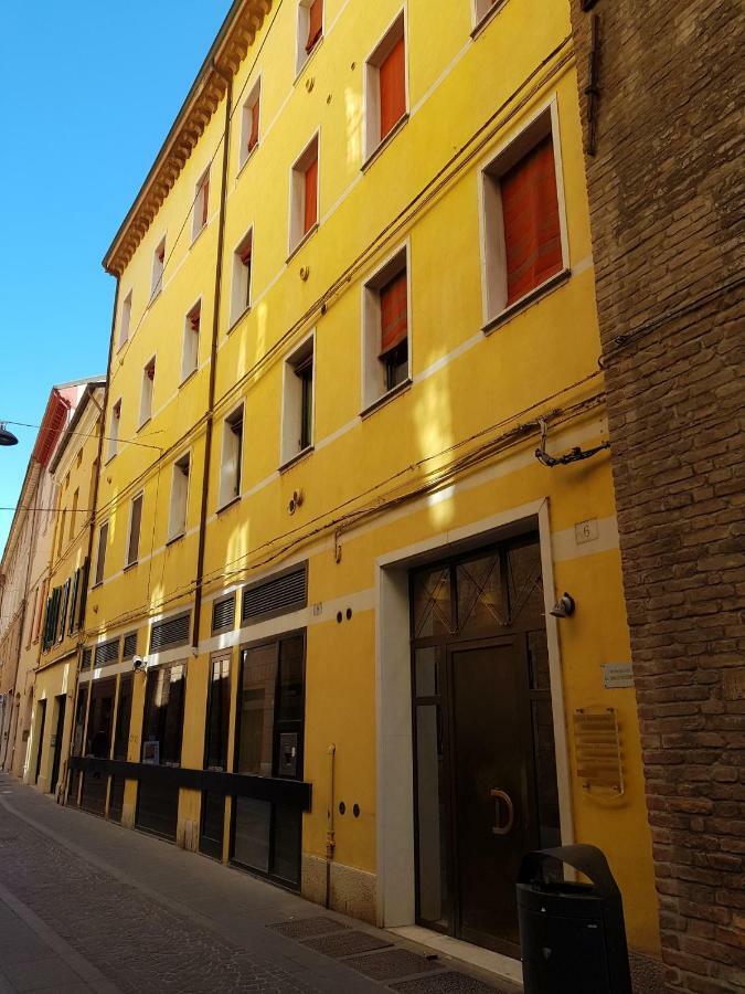 페라라 A Due Passi Dal Castello 아파트 외부 사진