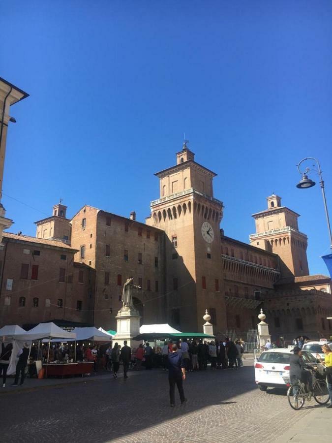 페라라 A Due Passi Dal Castello 아파트 외부 사진